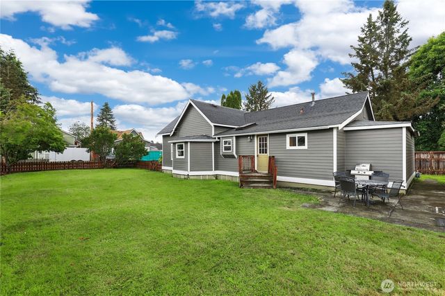 170 S B Street, Buckley, WA 98321
