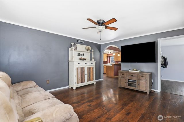170 S B Street, Buckley, WA 98321