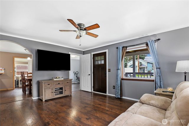 170 S B Street, Buckley, WA 98321