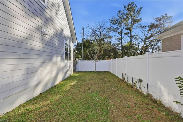 1800 Whites LNDG, Chesapeake, VA 23321