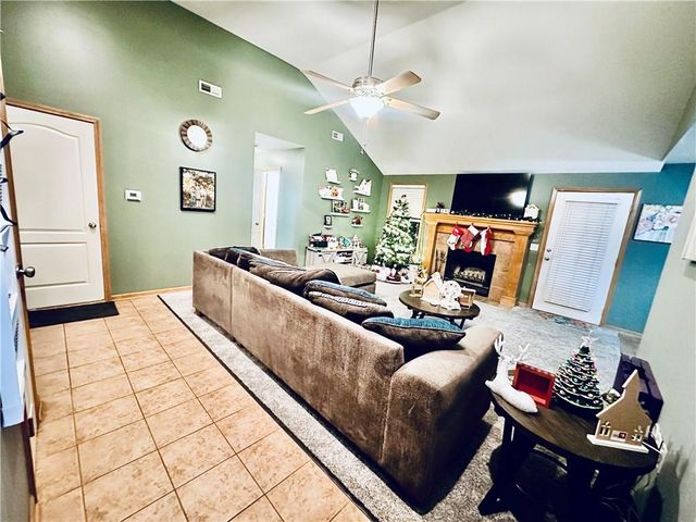 307 Division Street, Knob Noster, MO 65336