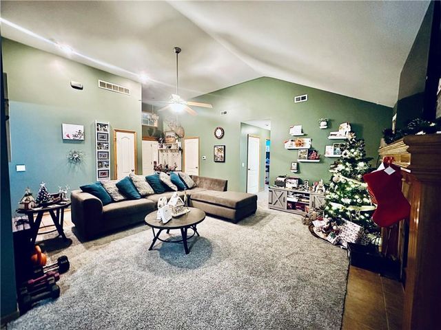 307 Division Street, Knob Noster, MO 65336