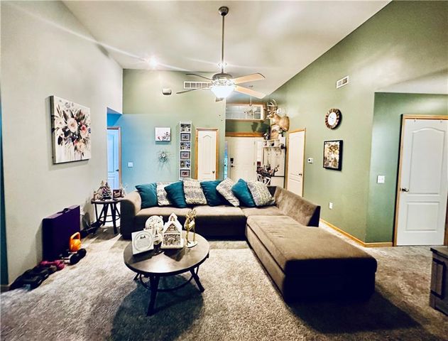 307 Division Street, Knob Noster, MO 65336