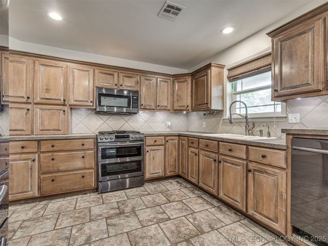 25606 S Desert Trail, Claremore, OK 74019