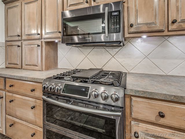 25606 S Desert Trail, Claremore, OK 74019