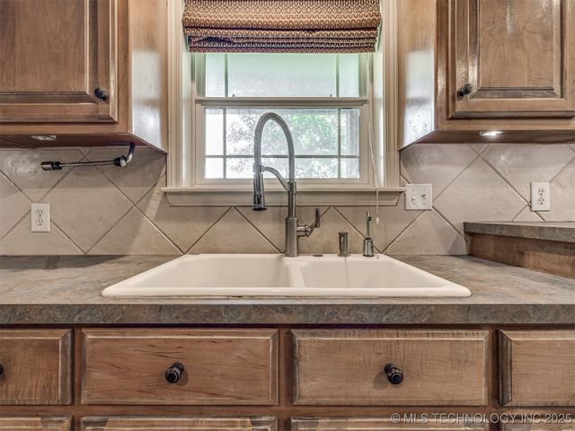 25606 S Desert Trail, Claremore, OK 74019