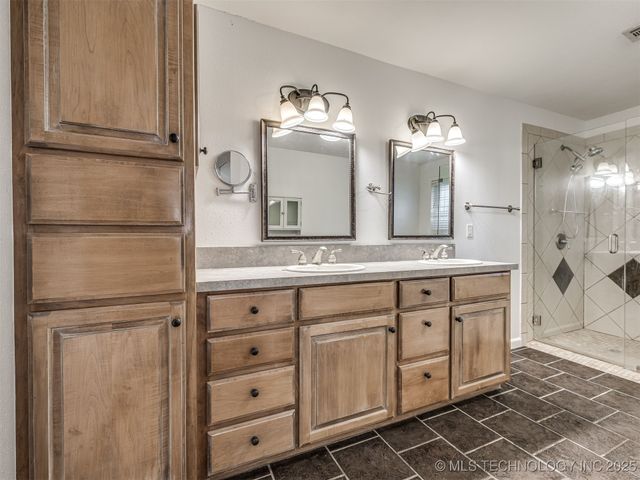 25606 S Desert Trail, Claremore, OK 74019