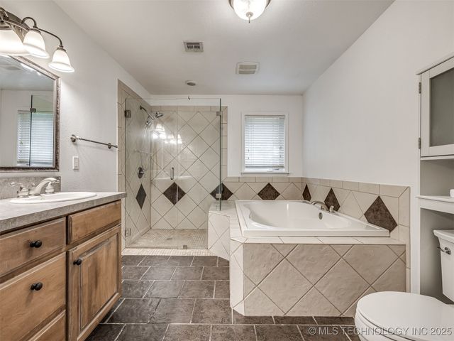 25606 S Desert Trail, Claremore, OK 74019