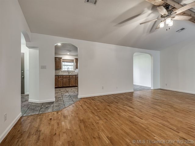 25606 S Desert Trail, Claremore, OK 74019