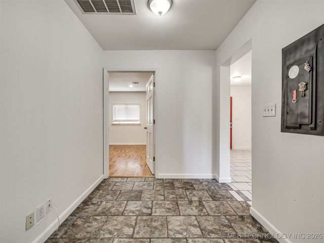 25606 S Desert Trail, Claremore, OK 74019