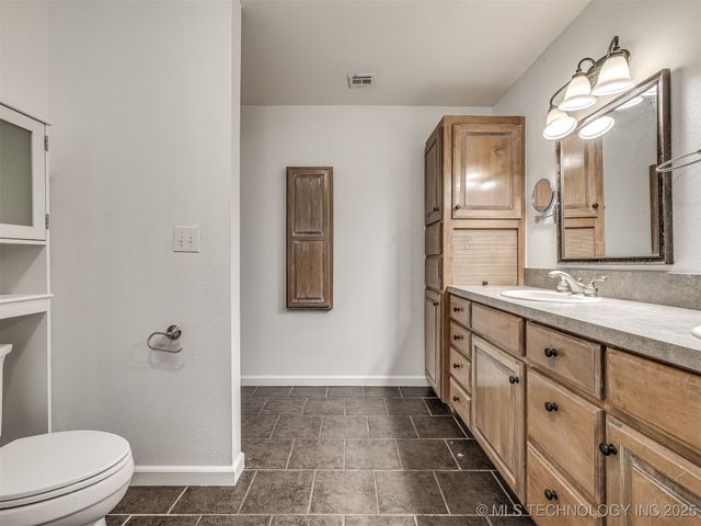 25606 S Desert Trail, Claremore, OK 74019