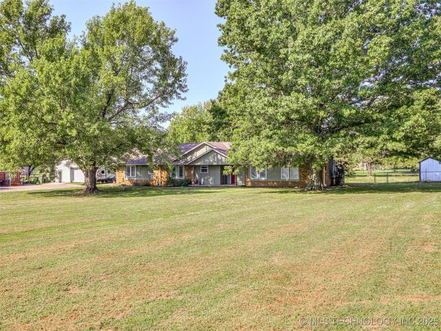 25606 S Desert Trail, Claremore, OK 74019