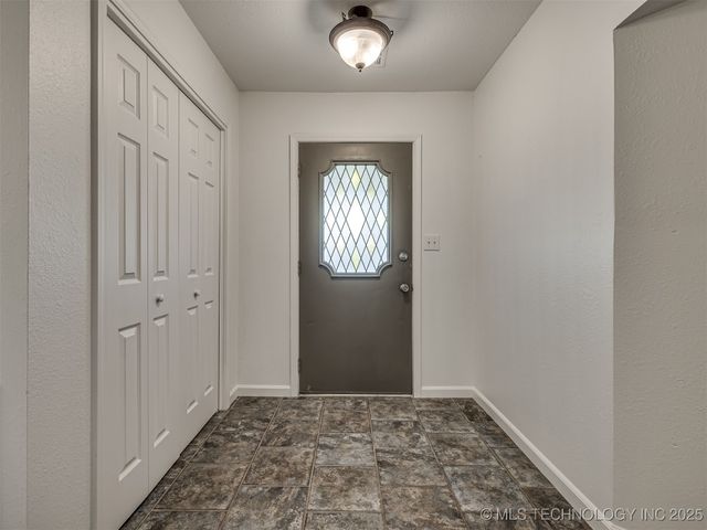 25606 S Desert Trail, Claremore, OK 74019