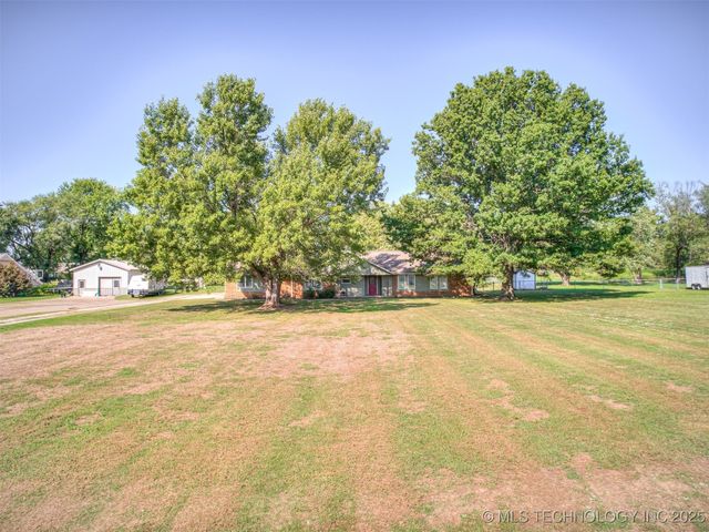 25606 S Desert Trail, Claremore, OK 74019