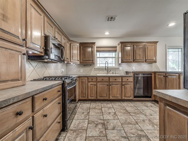 25606 S Desert Trail, Claremore, OK 74019
