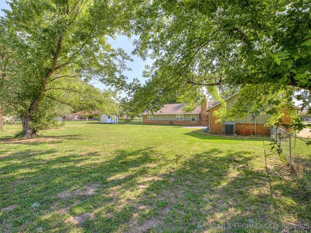 25606 S Desert Trail, Claremore, OK 74019