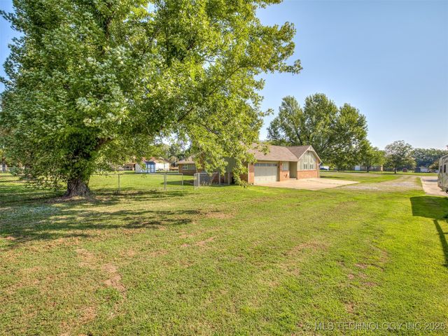 25606 S Desert Trail, Claremore, OK 74019