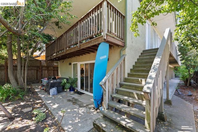 2427 McKinley Ave, Berkeley, CA 94703