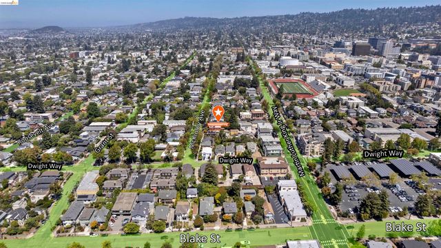 2427 McKinley Ave, Berkeley, CA 94703