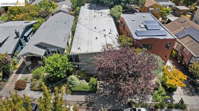 2427 McKinley Ave, Berkeley, CA 94703
