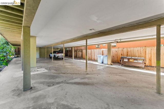 2427 McKinley Ave, Berkeley, CA 94703