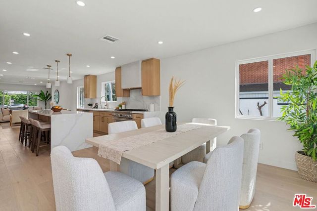 2831 Overland Avenue, Los Angeles, CA 90064