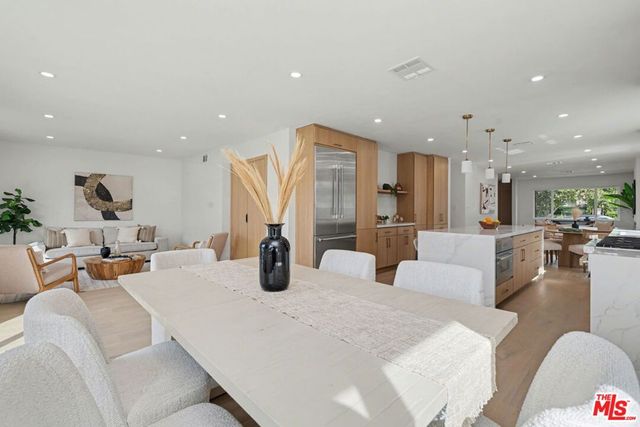 2831 Overland Avenue, Los Angeles, CA 90064