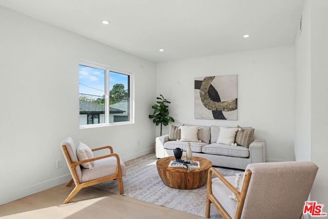 2831 Overland Avenue, Los Angeles, CA 90064