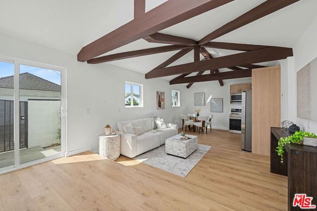 2831 Overland Avenue, Los Angeles, CA 90064