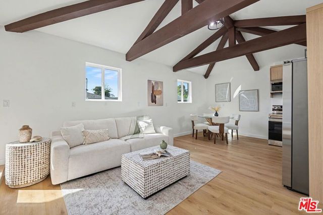 2831 Overland Avenue, Los Angeles, CA 90064