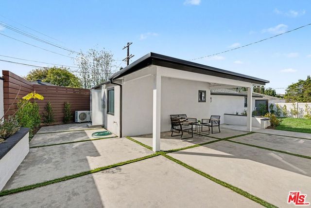 2831 Overland Avenue, Los Angeles, CA 90064