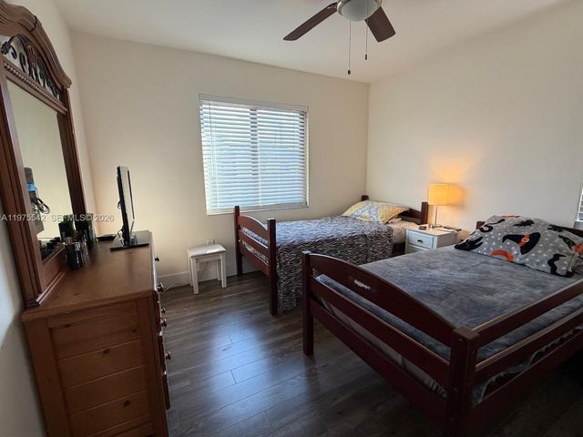 2603 W 60th Pl 101-11, Hialeah, FL 33016