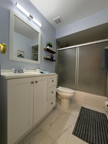 2603 W 60th Pl 101-11, Hialeah, FL 33016