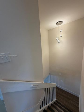 2603 W 60th Pl 101-11, Hialeah, FL 33016