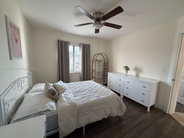 2603 W 60th Pl 101-11, Hialeah, FL 33016