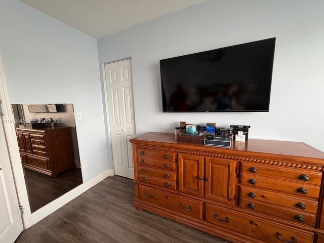 2603 W 60th Pl 101-11, Hialeah, FL 33016