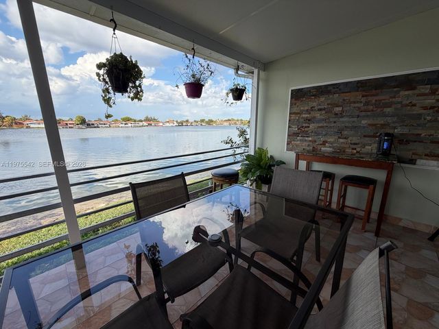 2603 W 60th Pl 101-11, Hialeah, FL 33016