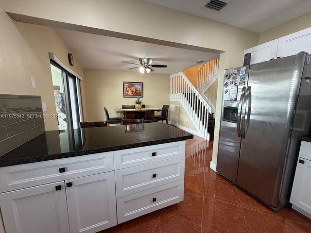 2603 W 60th Pl 101-11, Hialeah, FL 33016