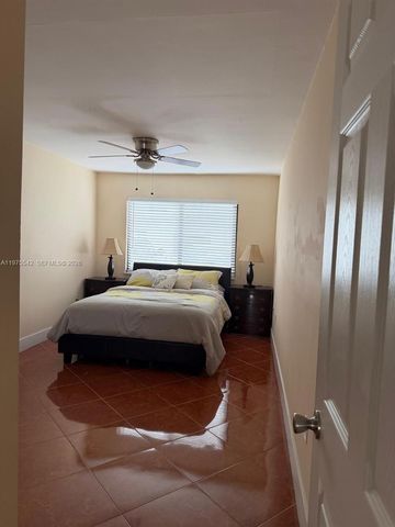 2603 W 60th Pl 101-11, Hialeah, FL 33016