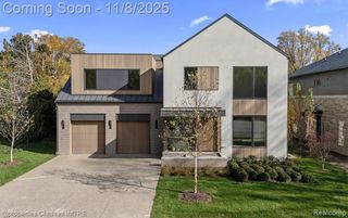1260 Lyonhurst Street, Birmingham, MI 48009