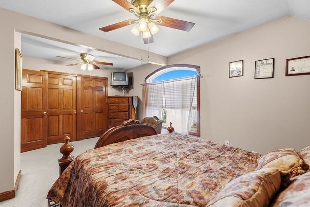 52 Florence St, New Bedford, MA 02740
