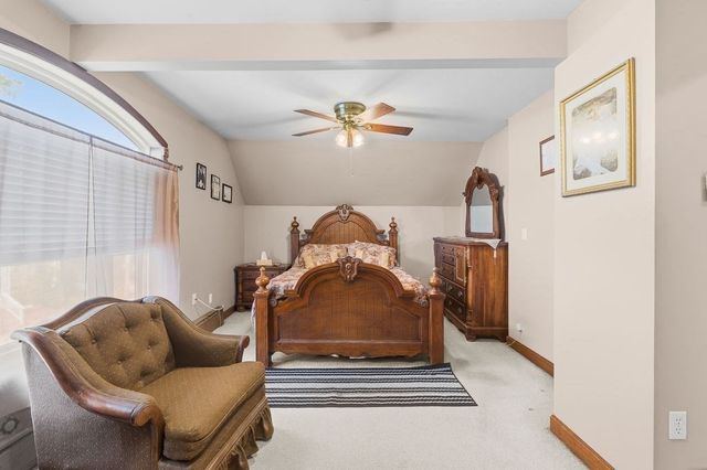 52 Florence St, New Bedford, MA 02740