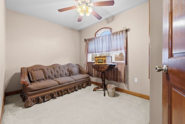 52 Florence St, New Bedford, MA 02740