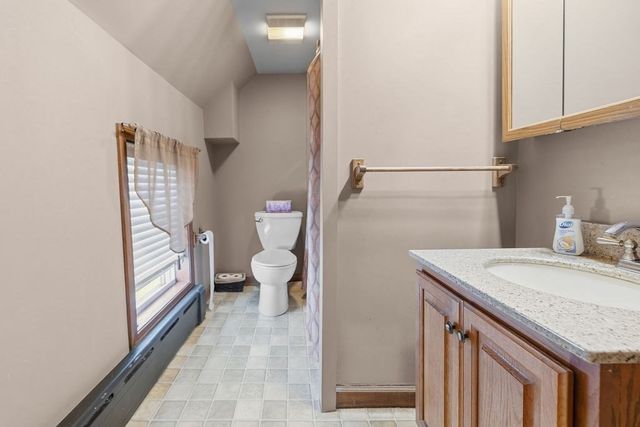 52 Florence St, New Bedford, MA 02740