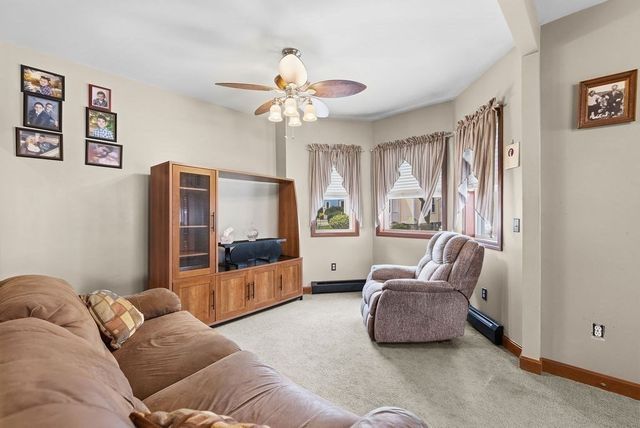 52 Florence St, New Bedford, MA 02740