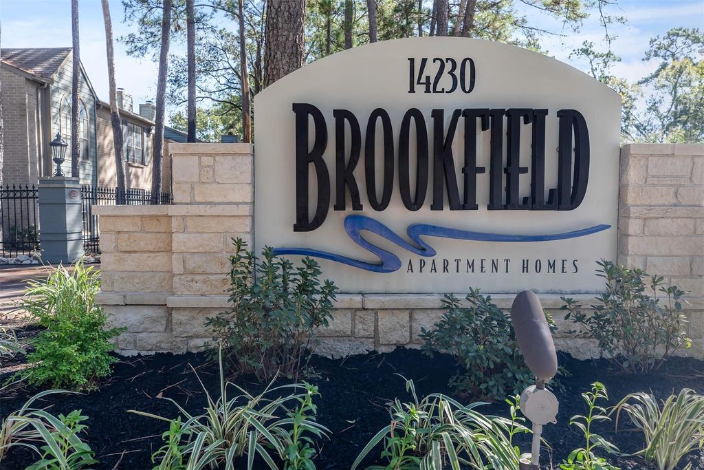 14230 Wunderlich Drive 127, Houston, TX 77069
