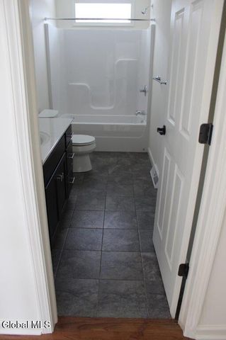 11 Jack Drive, Halfmoon, NY 12118