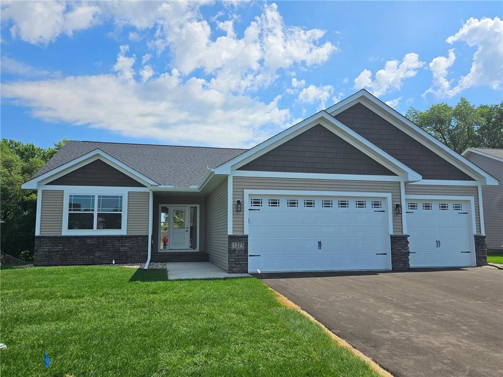 235 10th Avenue NE, Hutchinson, MN 55350