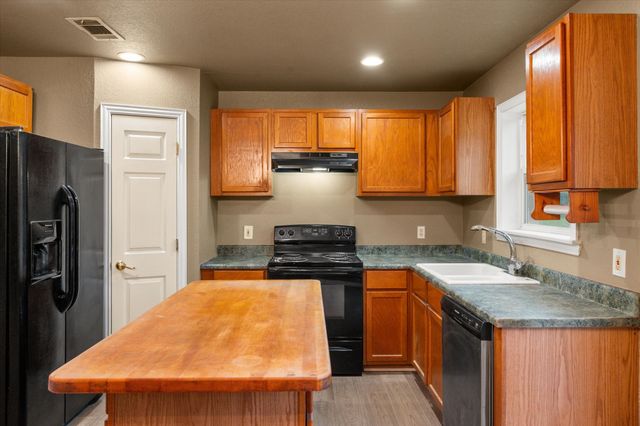 322 SE County Road 3124A, Corsicana, TX 75109