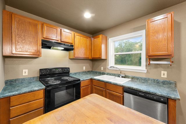 322 SE County Road 3124A, Corsicana, TX 75109